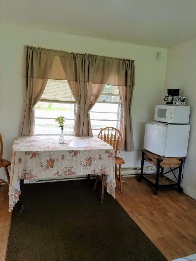 The Becket Motel 외부 사진